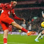 Inverted Winger (Tiền đạo cánh nghịch) là gì